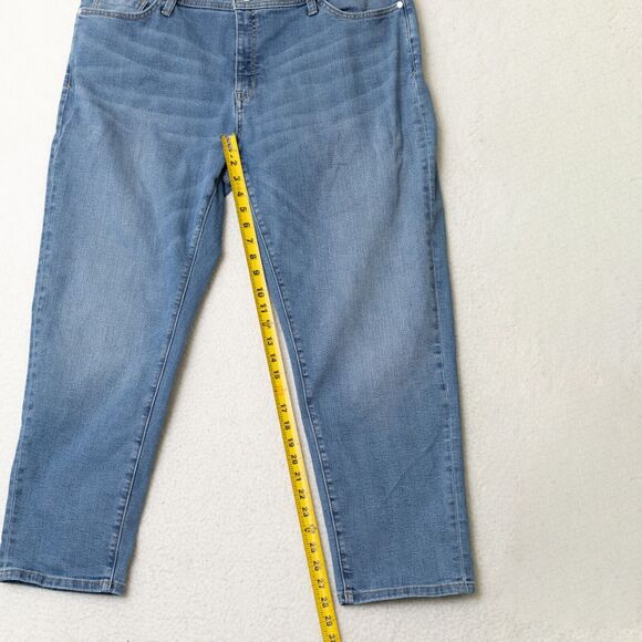 Pilcro Slim Boyfriend Fit Light Wash Blue Jeans Women's Sz 18W - Picture 9 of 16